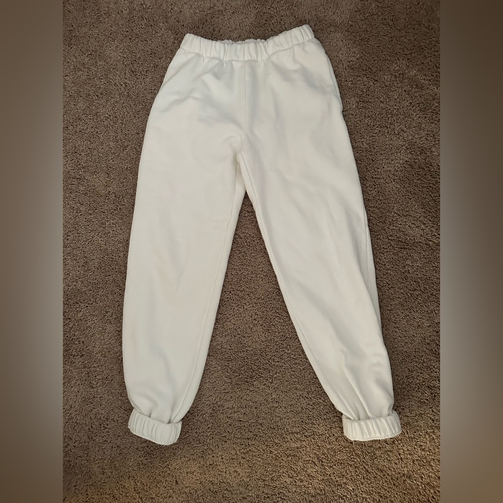 BRANDY MELVILLE WHITE HERMOSA SWEATPANTS S/M